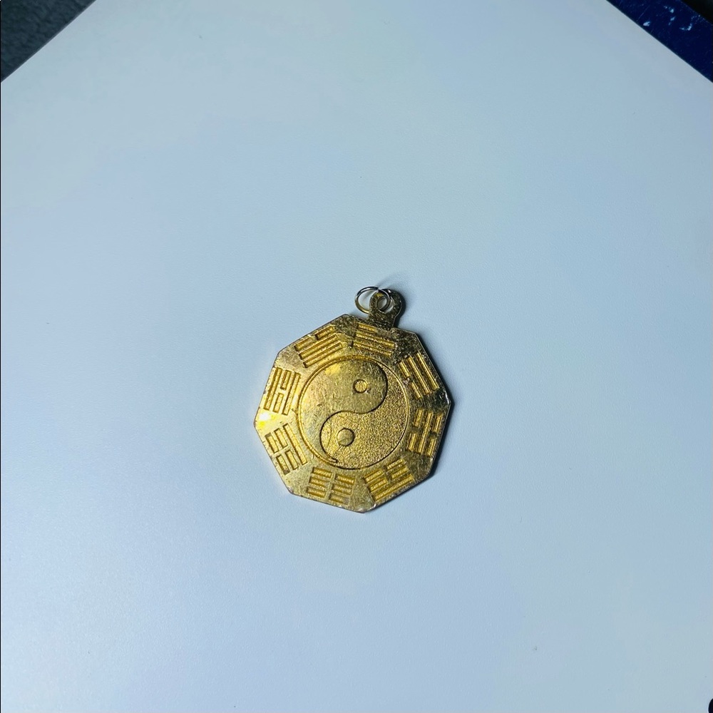 Ying yang charm/pendant